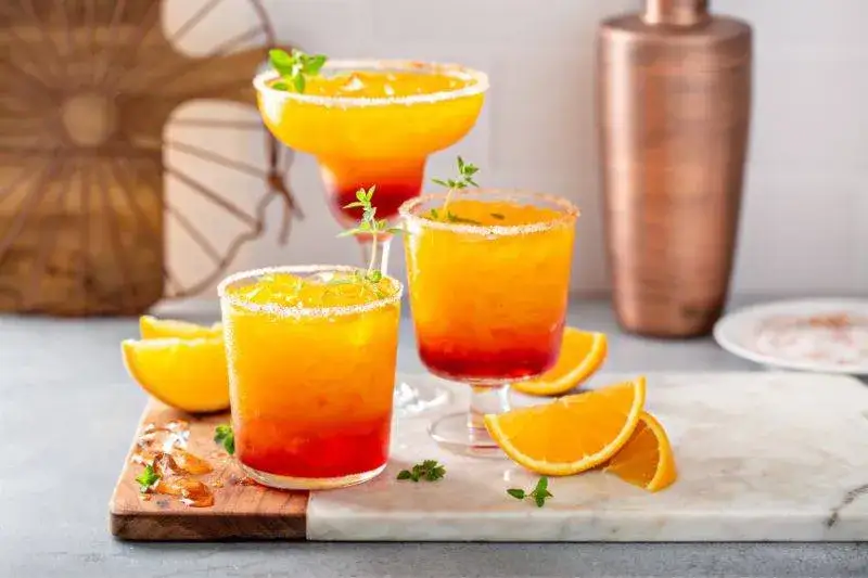 Zdjęcie Pyszne drinki z grenadiną, które zachwycą Twoje podniebienie