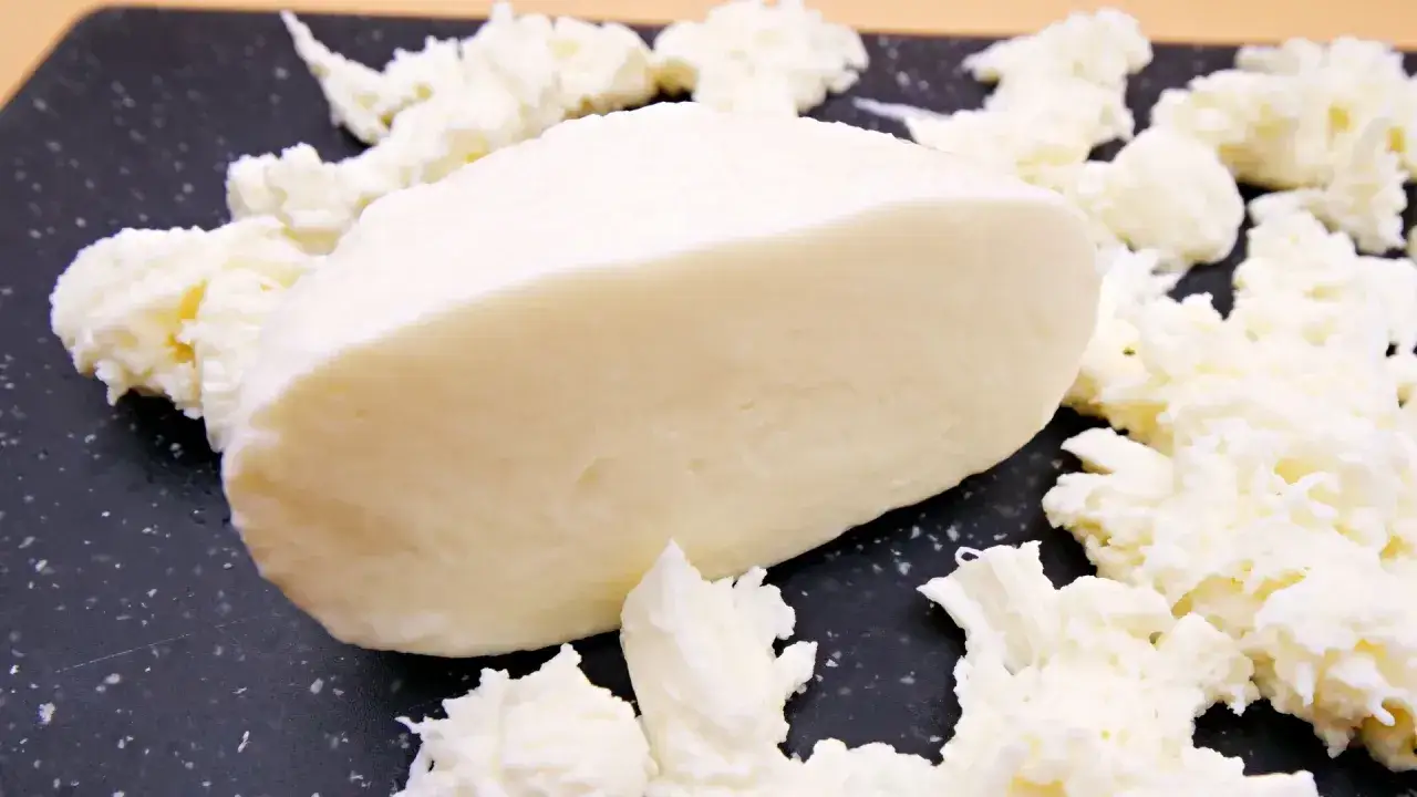 Zdjęcie Mozzarella czy zdrowa? Odkryj jej korzyści i zagrożenia dla zdrowia