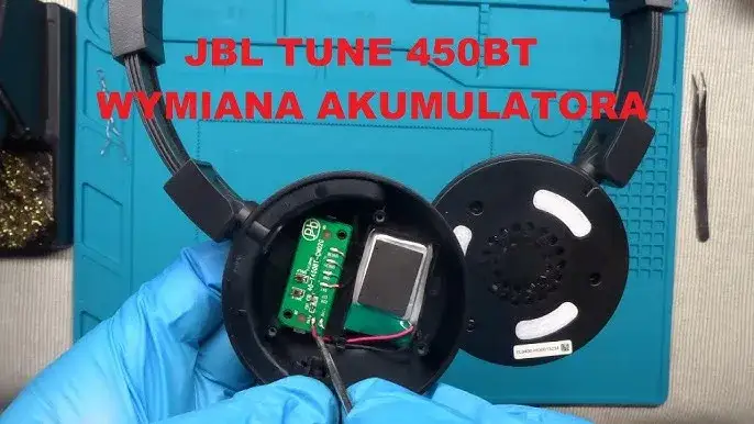 Zdjęcie Jak naładować słuchawki JBL - uniknij problemów z baterią