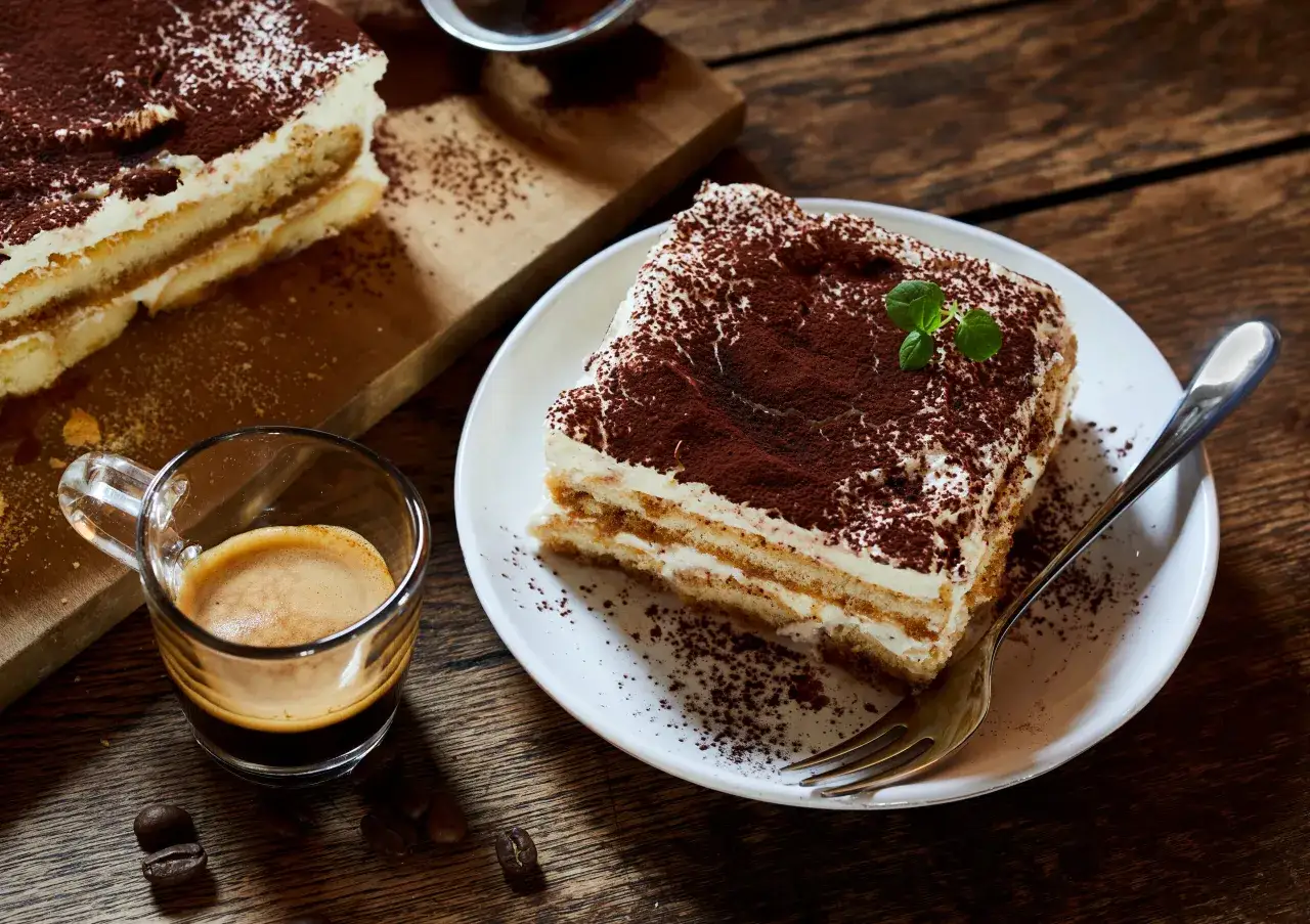 Zdjęcie Jaka kawa do tiramisu? Odkryj sekrety idealnego smaku deseru