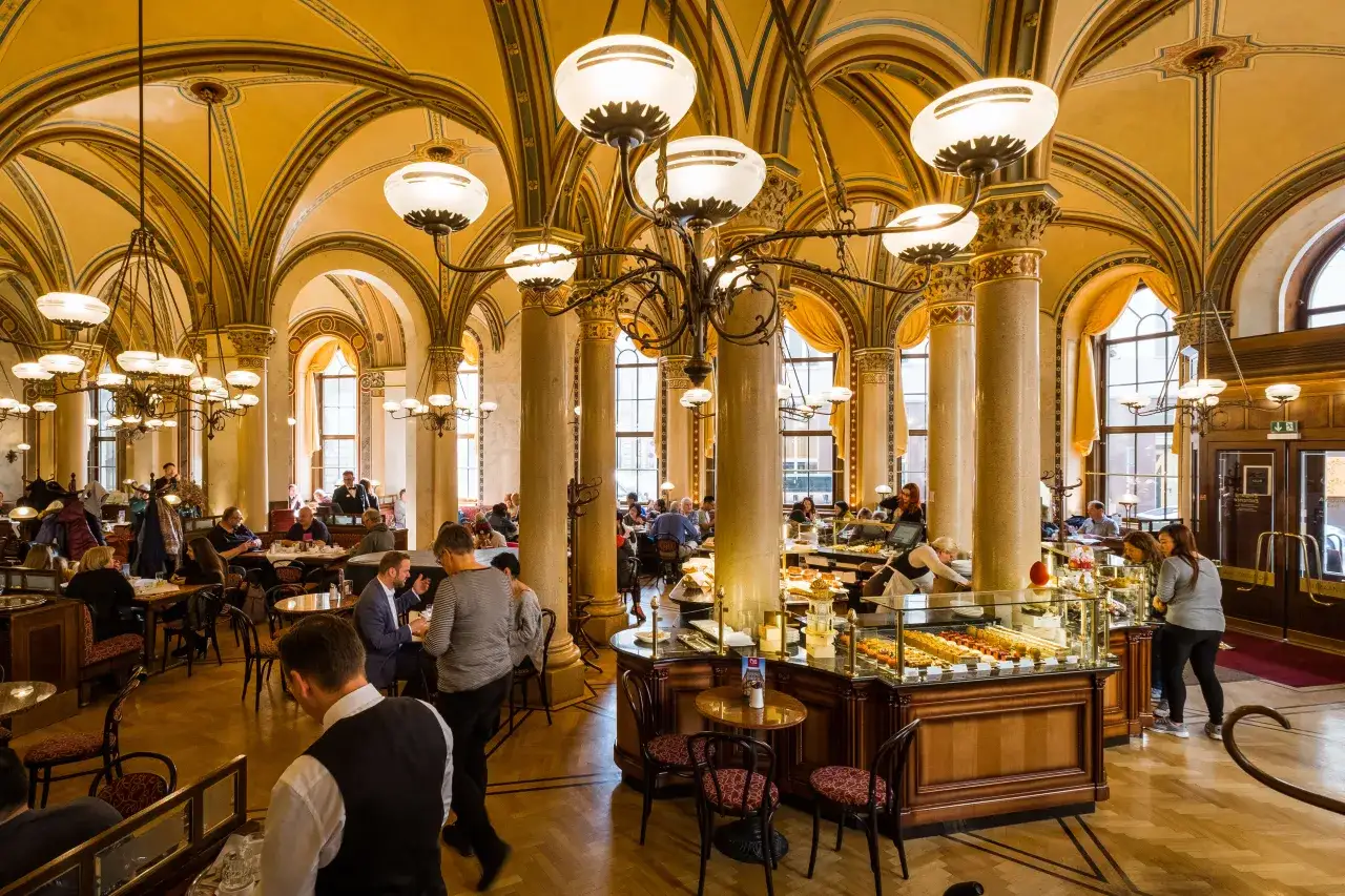 Zdjęcie Co zjeść w Wiedniu? Odkryj najlepsze lokalne specjały i restauracje