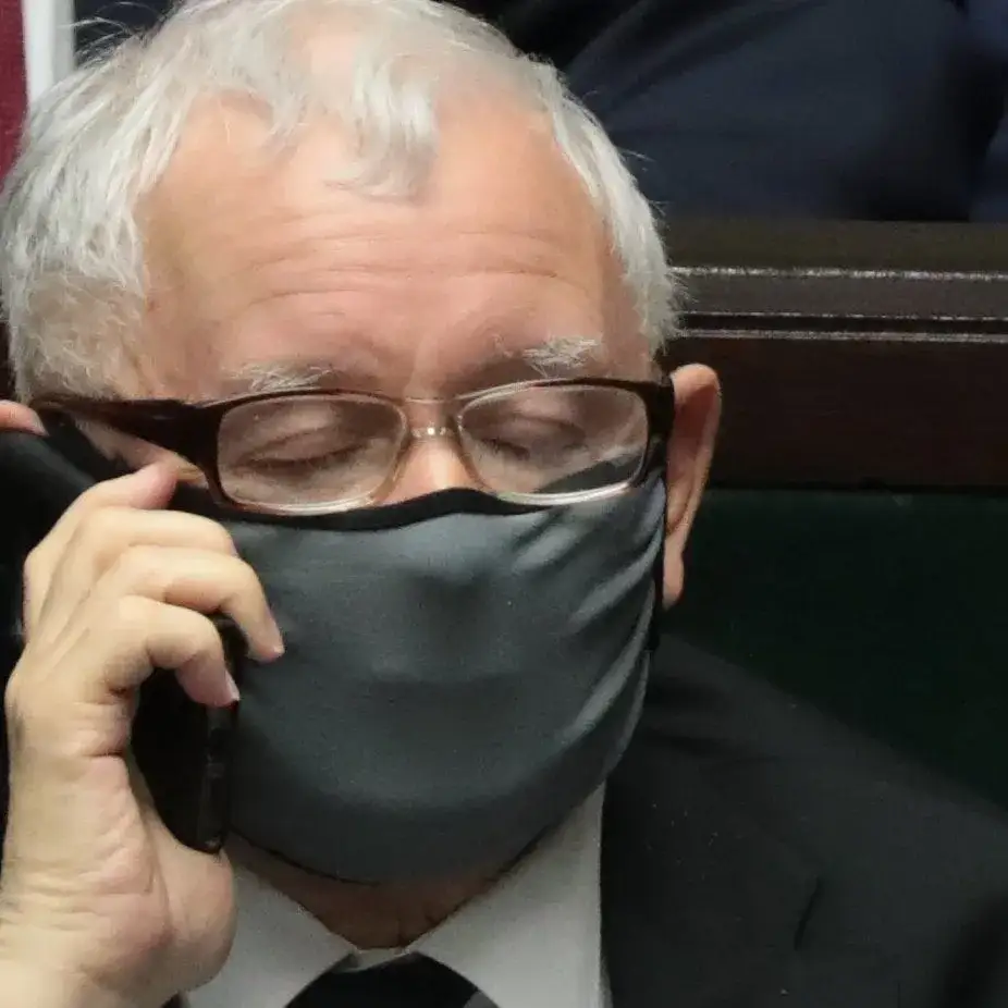 Zdjęcie Ilu posłów ma PiS w Sejmie? Zaskakujące fakty o ich liczbie