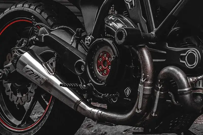 Zdjęcie Ile wytrzymuje sprzęgło w motocyklu? Odkryj kluczowe czynniki wpływające na trwałość