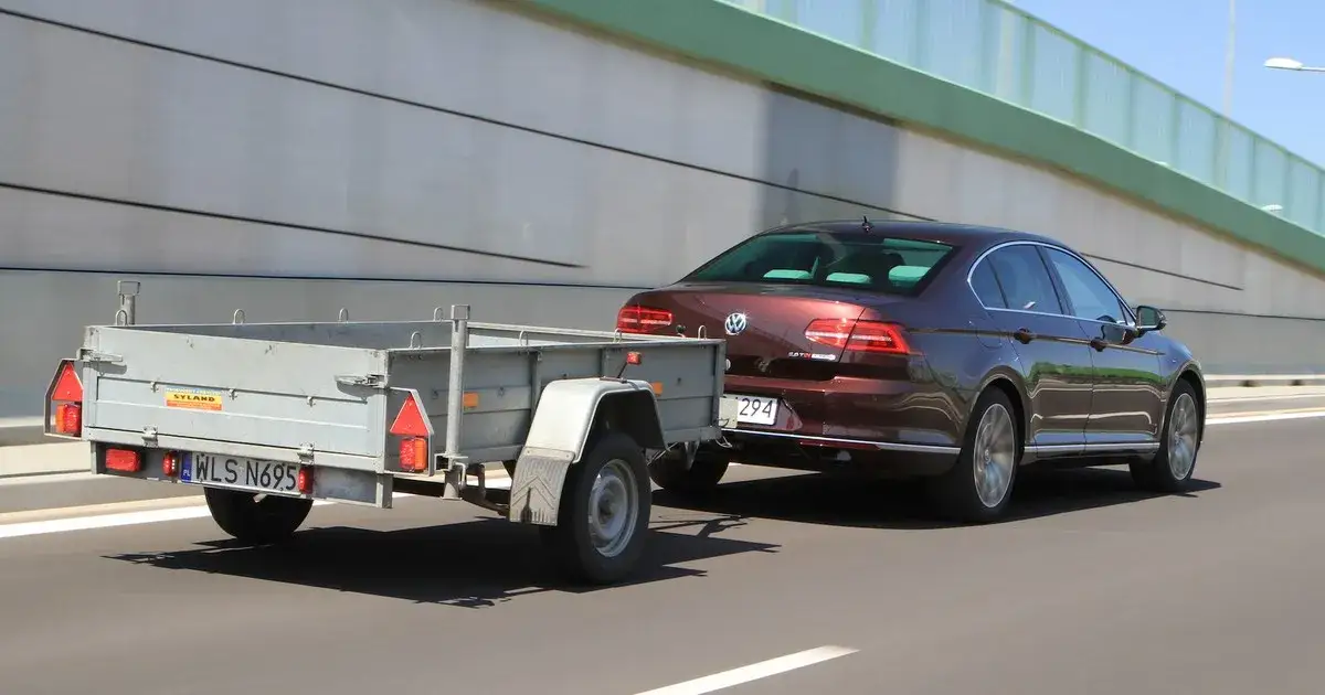 Zdjęcie Jakie auto do ciągnięcia kempingu: najlepsze modele, które nie zawiodą