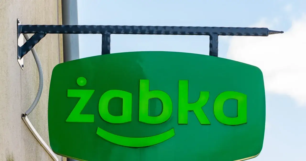 Zdjęcie Ile zarabia pracownik Żabki? Zaskakujące fakty o wynagrodzeniach