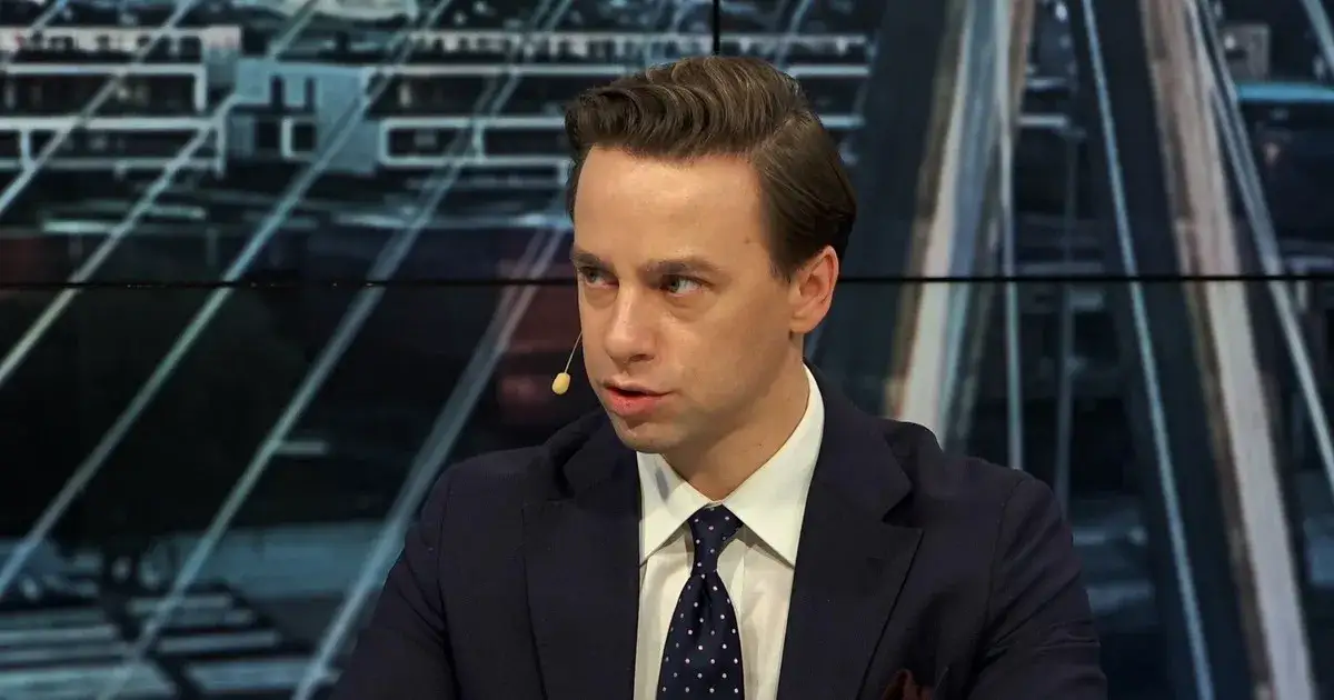 Zdjęcie Krzysztof Bosak nie ma dyplomu Collegium Humanum - prawda czy mit?