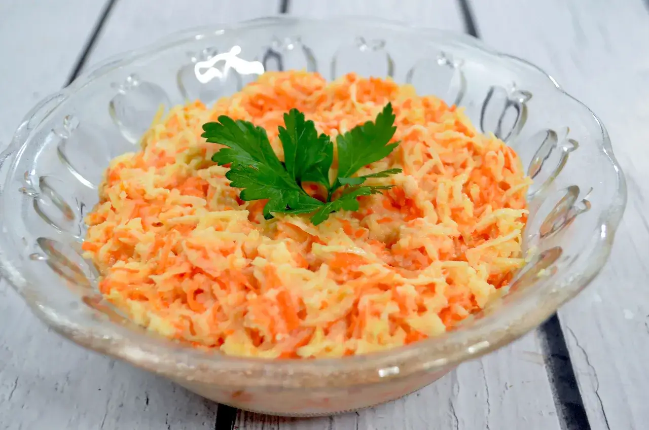 Zdjęcie Surówka z selera jak w restauracji - idealny przepis na smakowitość