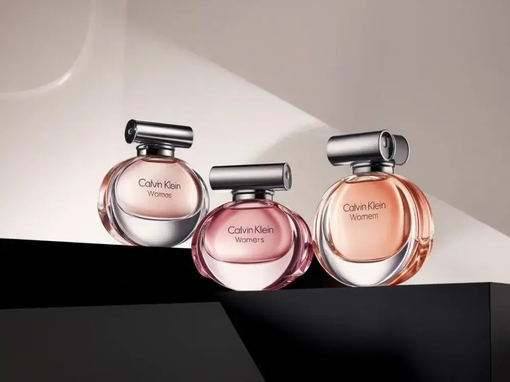 Zdjęcie Najładniejsze perfumy Calvin Klein damskie: TOP 7 zapach&oacute;w