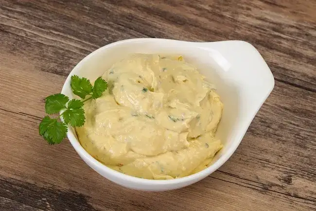 Zdjęcie Czy hummus jest dietetyczny? Odkryj jego zdrowotne właściwości i kalorie