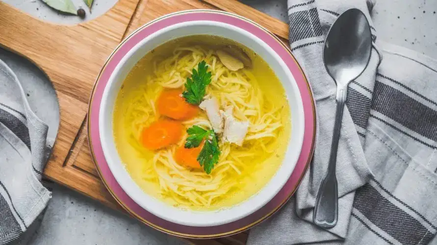 Zdjęcie Ile ml zupy mieści się w talerzu? Sprawdź, jak porcjować idealnie!