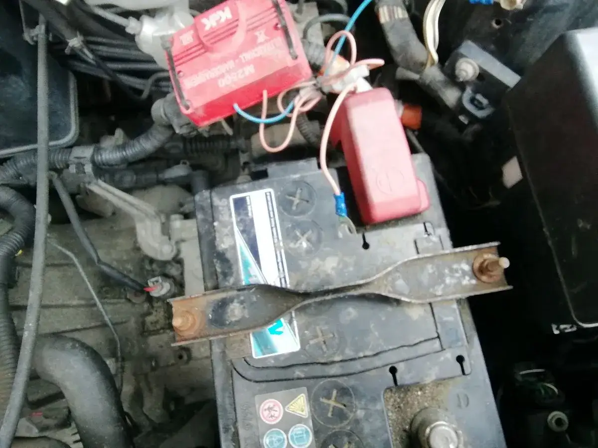 Zdjęcie Jaki akumulator do toyoty yaris 1.3 benzyna - uniknij kosztownych błędów