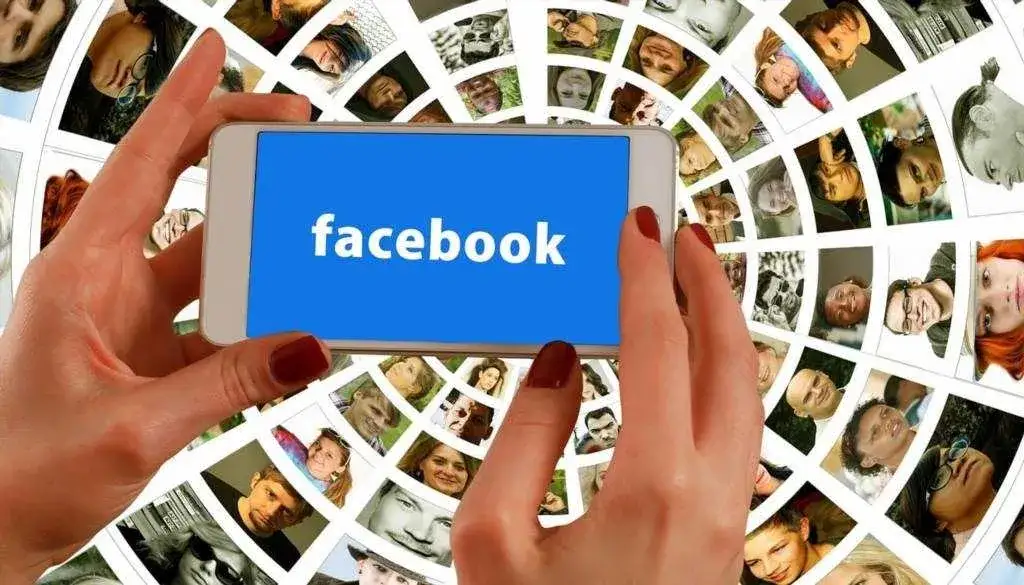 Zdjęcie Jak zrobić kolaż zdjęć na Facebooku w prosty i szybki sposób