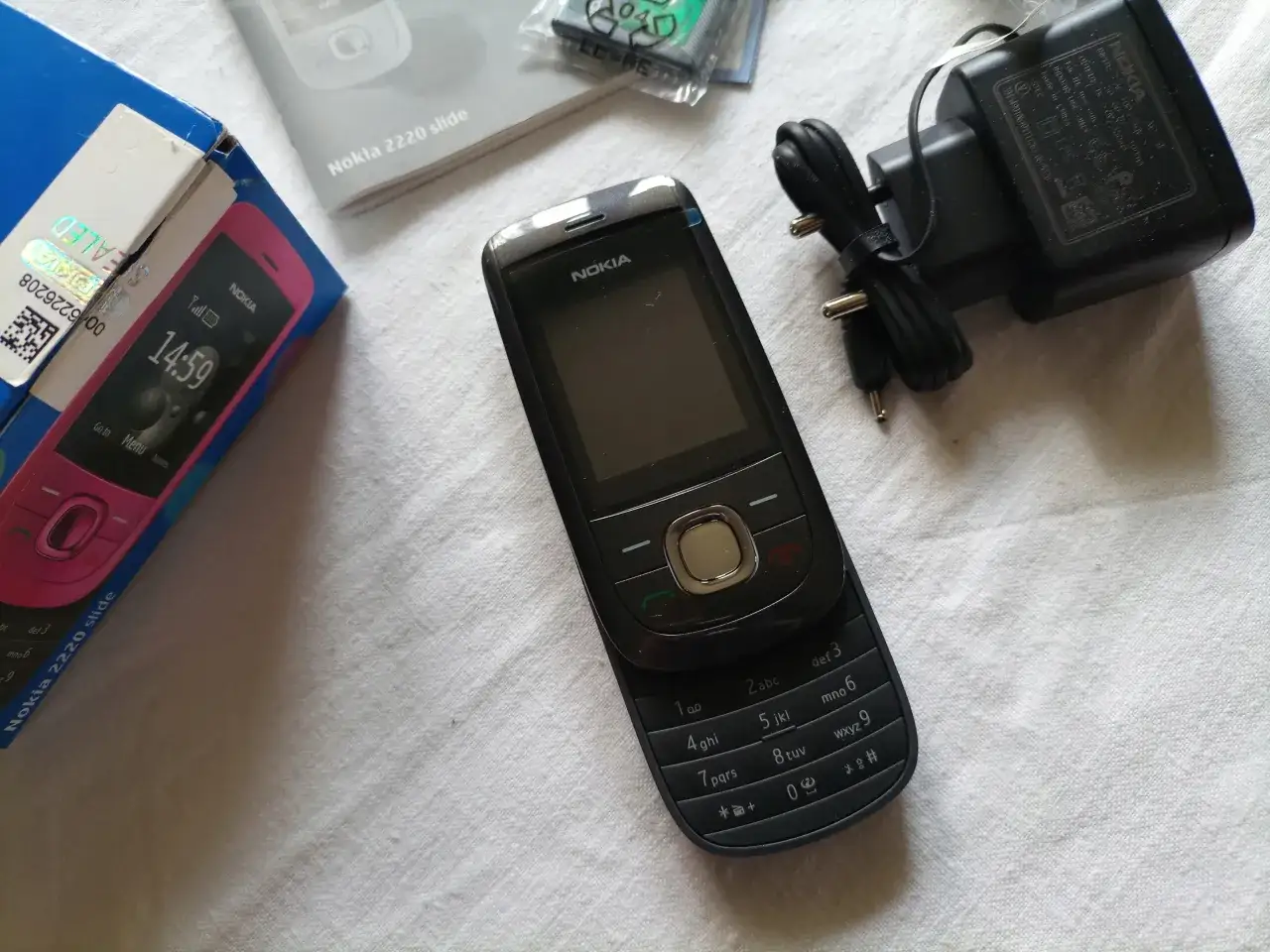 Zdjęcie Czy nokia 2220s to rozwiązanie twoich problemów? Sprawdź!