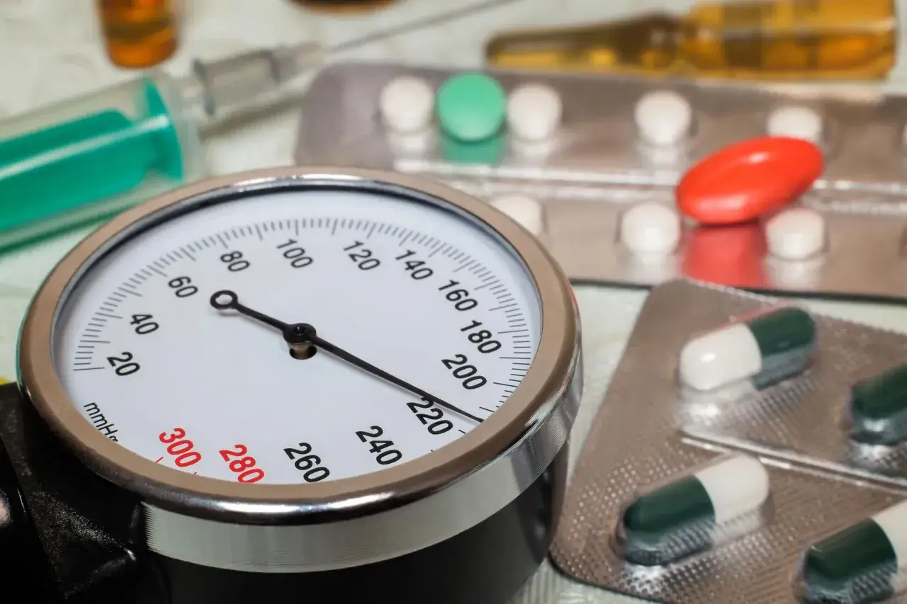Zdjęcie Czy leki na cholesterol obniżają ciśnienie? Istnieją niespodziewane powiązania