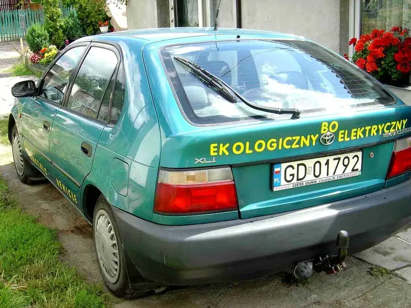 Zdjęcie Kto przerabia samochody na elektryczne? Koszty, korzyści i wyzwania konwersji