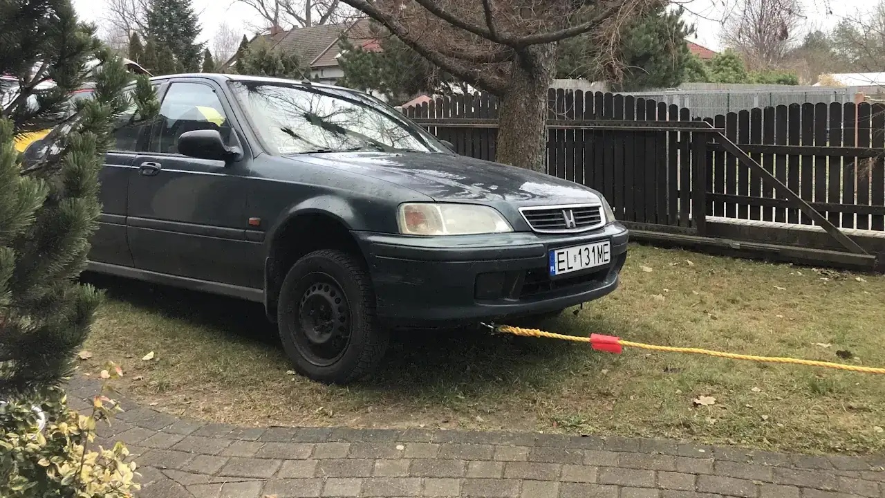 Zdjęcie Jak holować auto bez haka - bezpieczne metody i ważne wskazówki