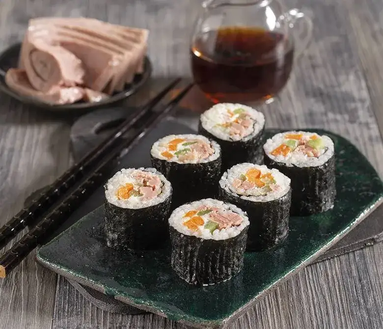 Zdjęcie Jak przygotować tuńczyka do sushi, aby zachwycić smakiem i jakością