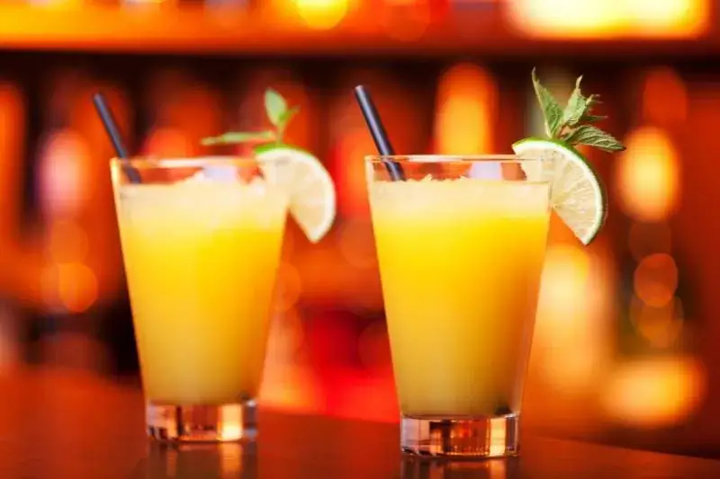 Zdjęcie Najlepsze drinki z wódką i sokiem pomarańczowym, które musisz spróbować