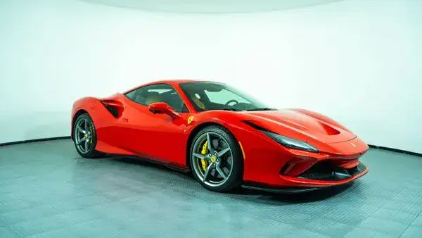 Zdjęcie Ile kosztuje ferrari f8 tributo? Ceny nowych i używanych modeli