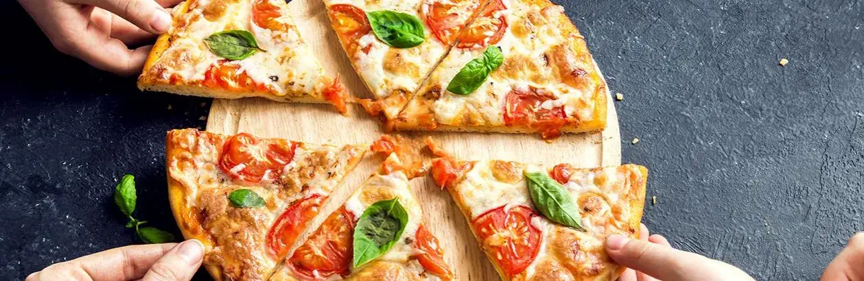 Zdjęcie Ile kcal ma domowa pizza? Sprawdź, jak obniżyć kalorie!