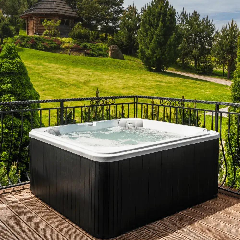 Zdjęcie Wanna spa ogrodowa – jak wybrać idealny model do relaksu w ogrodzie