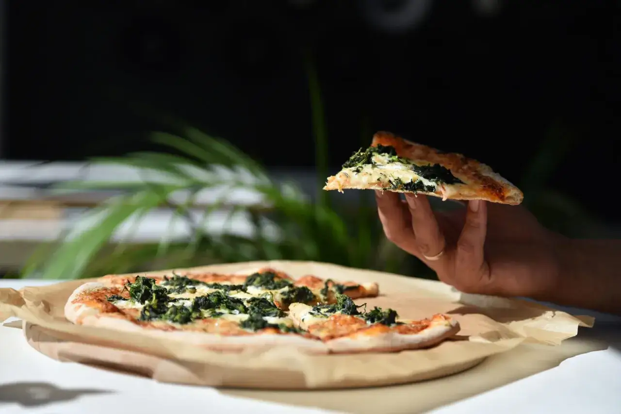 Zdjęcie Kto wynalazł pizzę? Odkryj zaskakującą historię jej powstania
