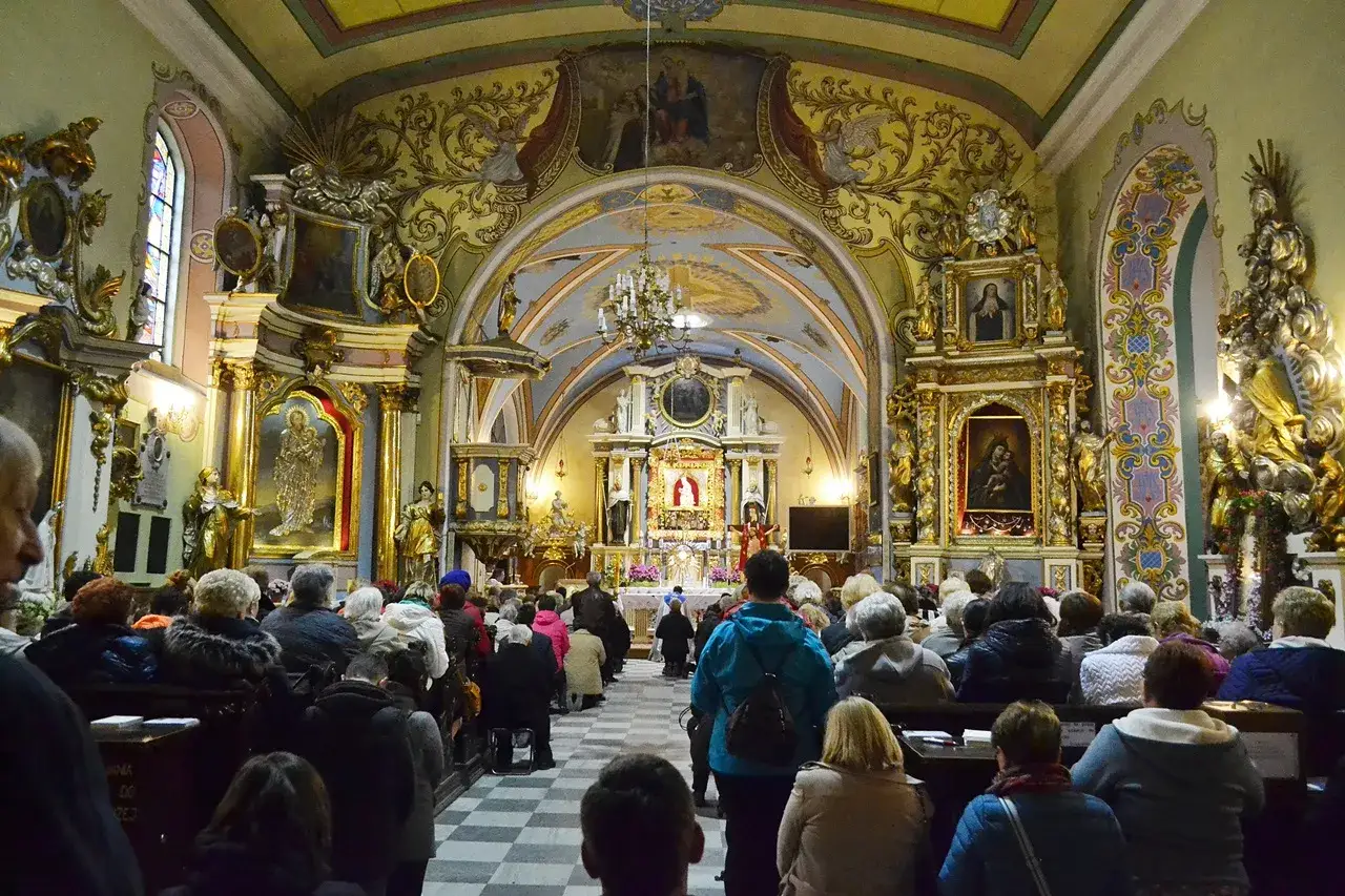 Zdjęcie Sanktuarium w Oborach - poznaj historię i jak dojechać na miejsca kultu