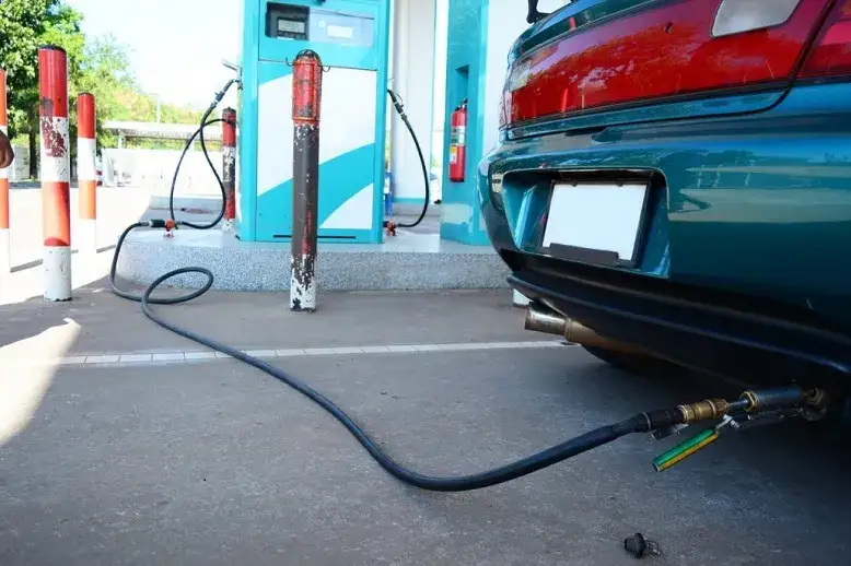 Zdjęcie Czy do instalacji CNG można tankować LPG? Bezpieczeństwo i ryzyko