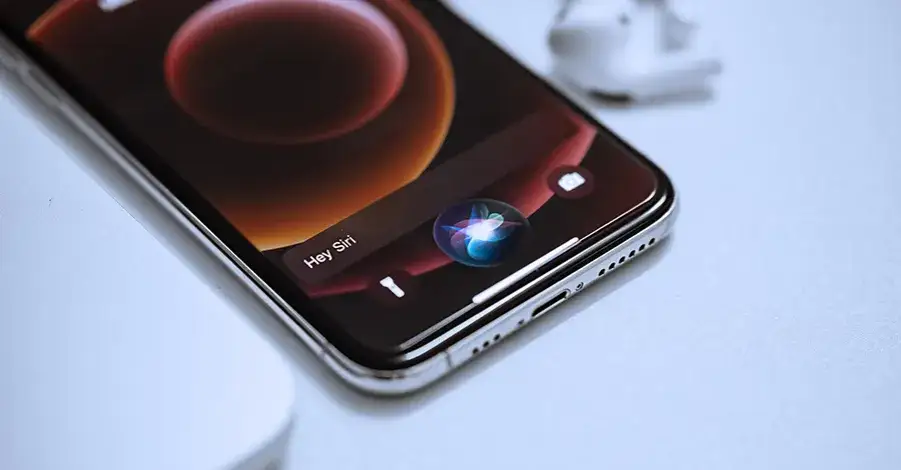 Zdjęcie Jak włączyć Siri na iPhone 11 i uniknąć problemów z ustawieniami