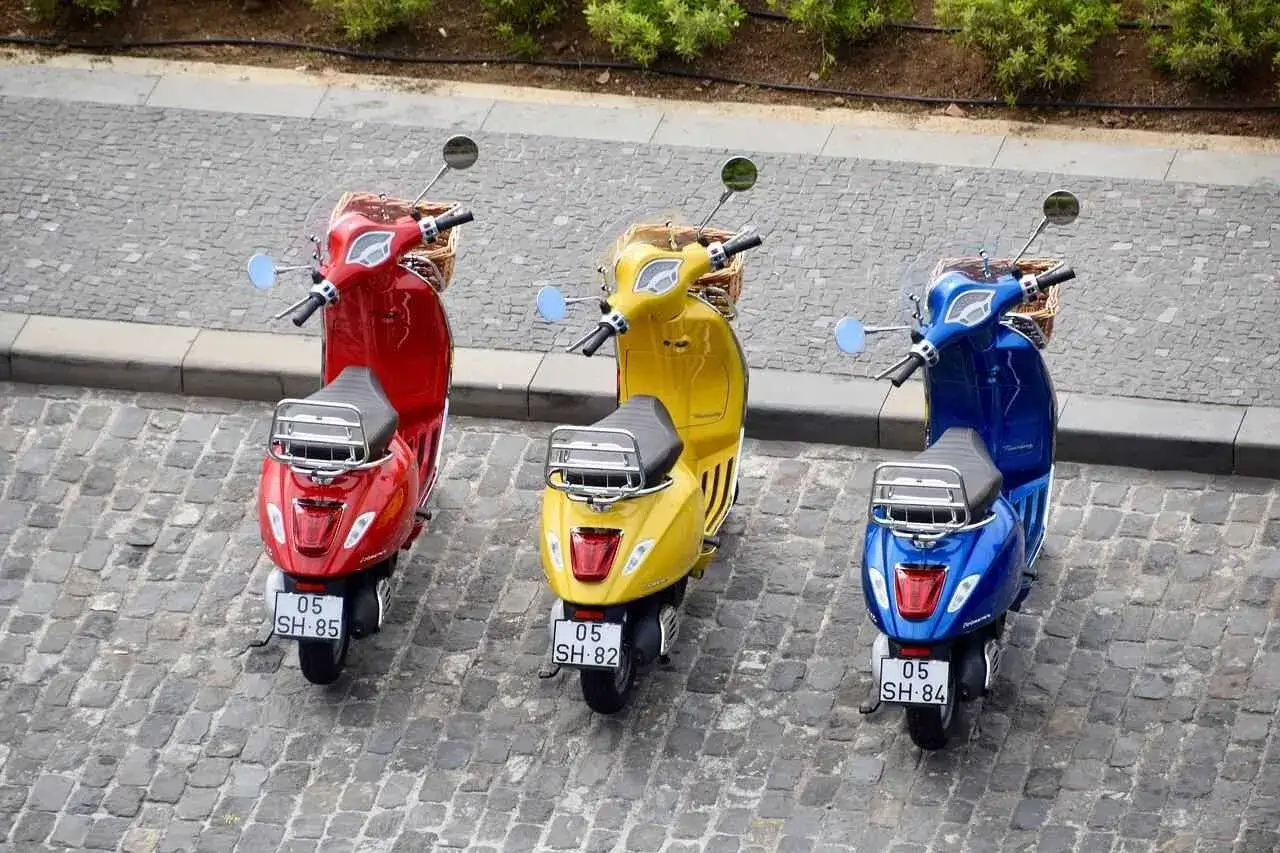 Zdjęcie Ile kosztuje ubezpieczenie motoroweru? Sprawdź, co wpływa na cenę