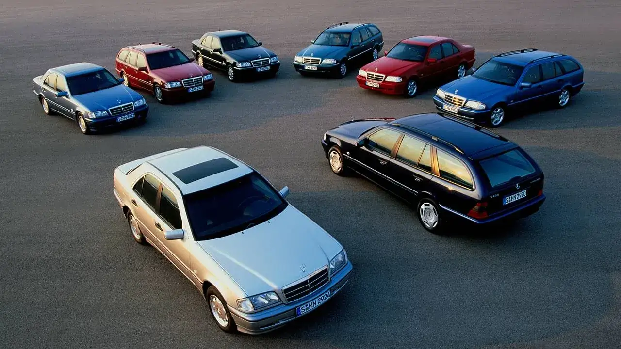 Zdjęcie C-Class Mercedes-Benz: historia, modele i kluczowe cechy, które musisz znać