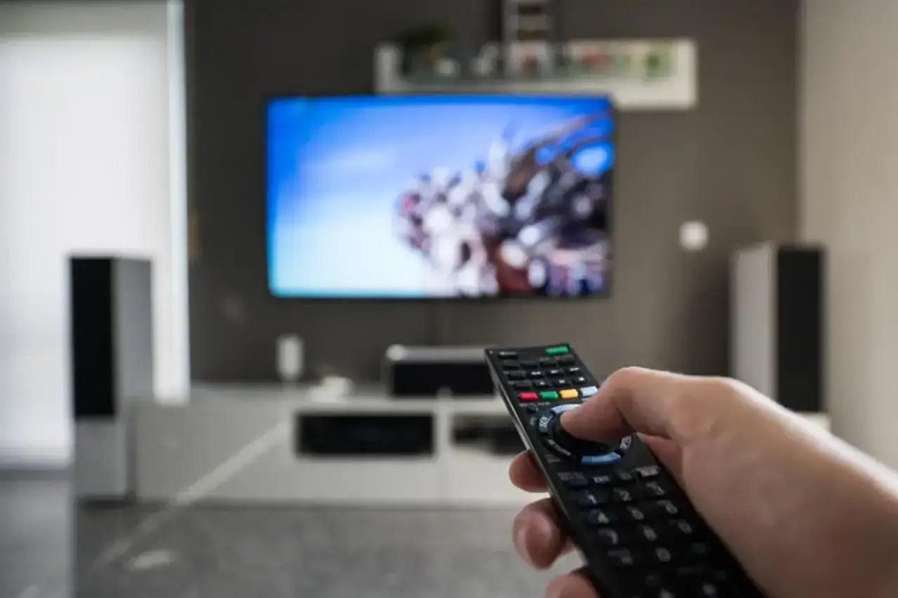 Zdjęcie Dofinansowanie do telewizora dla kogo? Sprawdź, czy się kwalifikujesz
