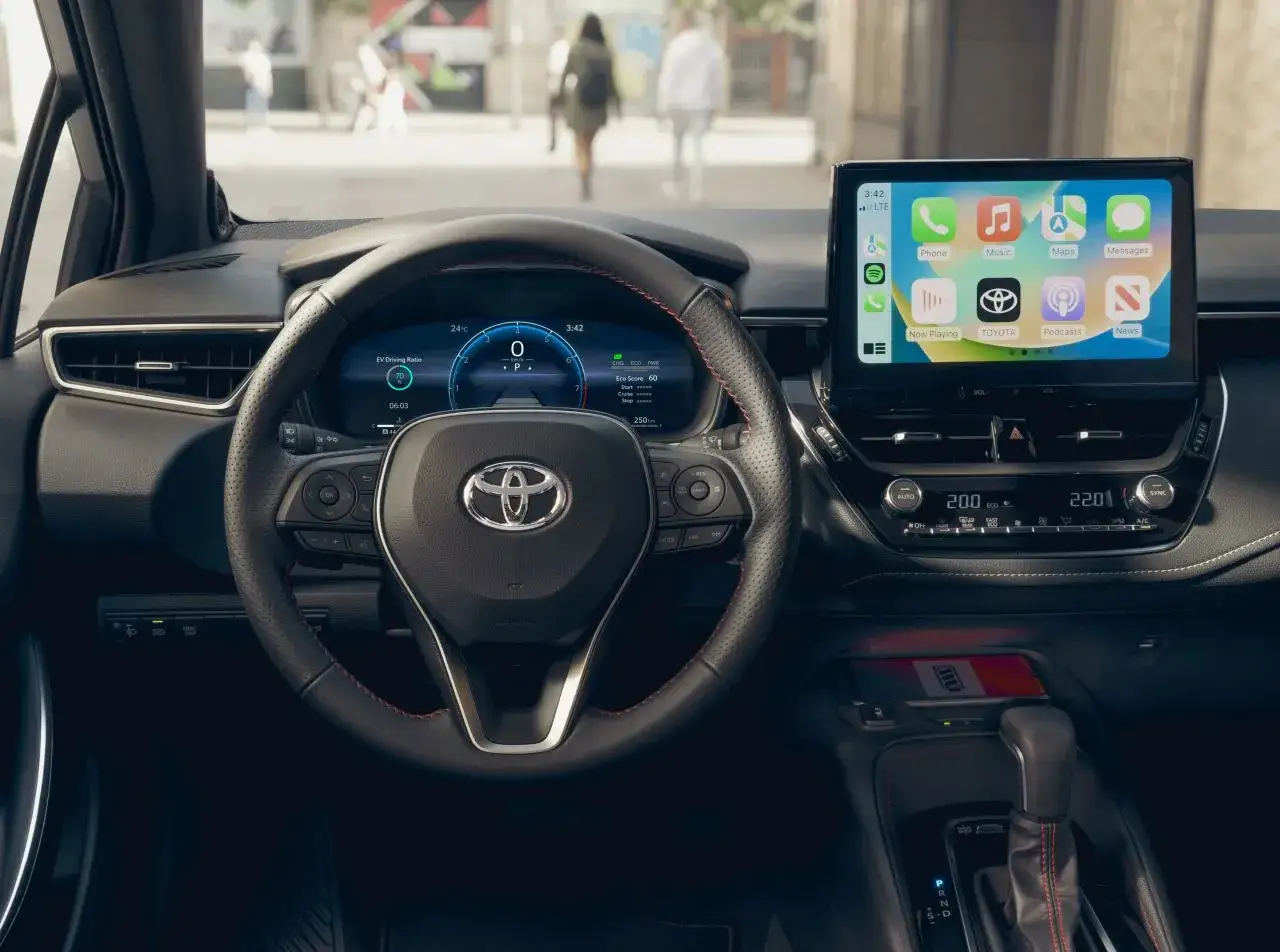 Zdjęcie Jak działa inteligentny kluczyk Toyota? Przewodnik po nowoczesnym systemie Smart Key