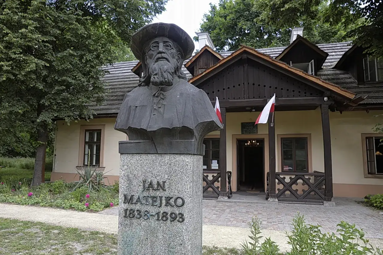 Zdjęcie Zanurz się w historię dworku Matejki i odkryj jego tajemnice