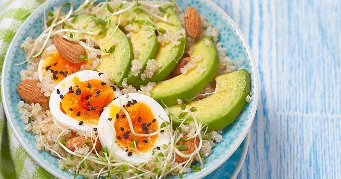 Zdjęcie Salade de quinoa repas : une recette saine et délicieuse à essayer