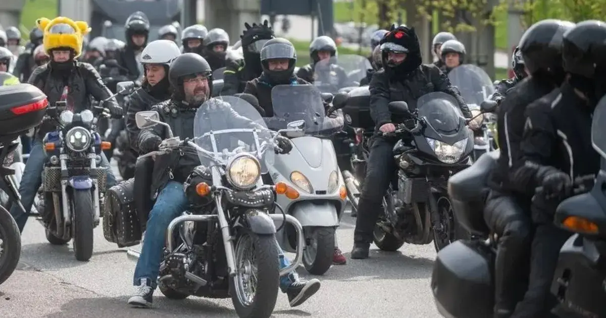 Zdjęcie Sezon motocyklowy od kiedy do kiedy - nie przegap idealnych dat