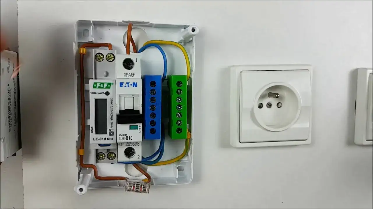 Zdjęcie Jak podłączyć licznik jednofazowy elektroniczny - uniknij najczęstszych błędów