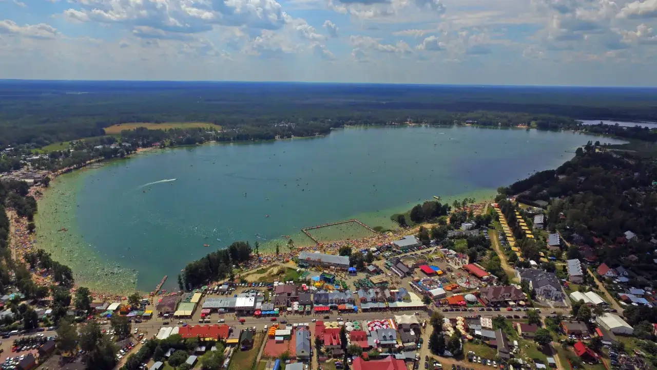Zdjęcie Jezioro Białe Lubelskie - najpiękniejsze miejsce na wakacje 2025