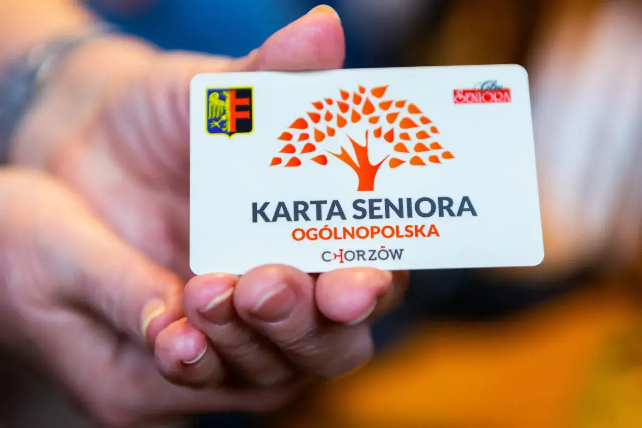 Karta Seniora Ogólnopolska Chorzów. Dowiedz się, gdzie wyrobić ten dokument, by korzystać z ulg.