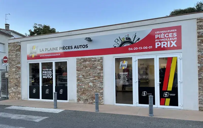 diff&eacute;rents types de magasins de pi&egrave;ces automobiles en France