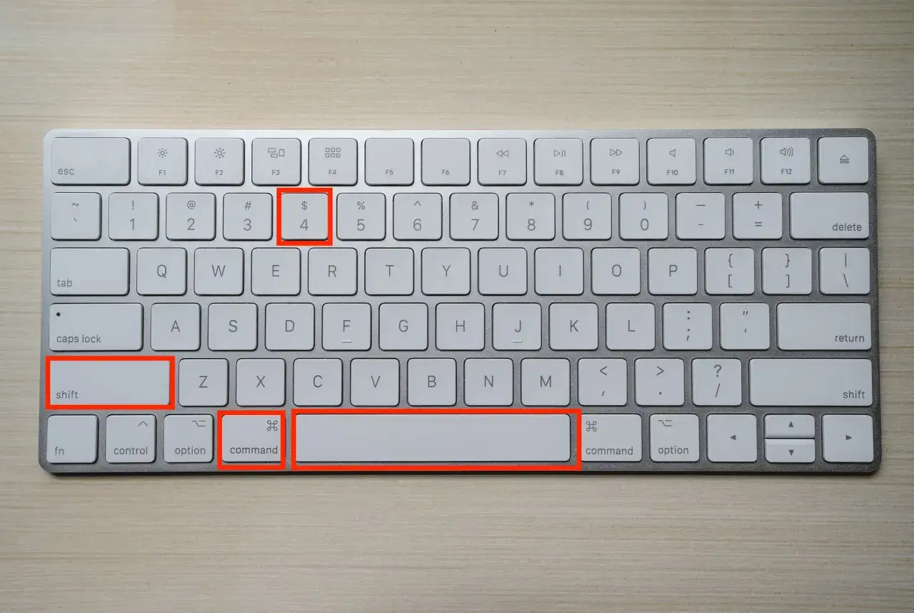 Klawiatura Mac: jak zrobic screen? Naciśnij Shift + Command + 4.