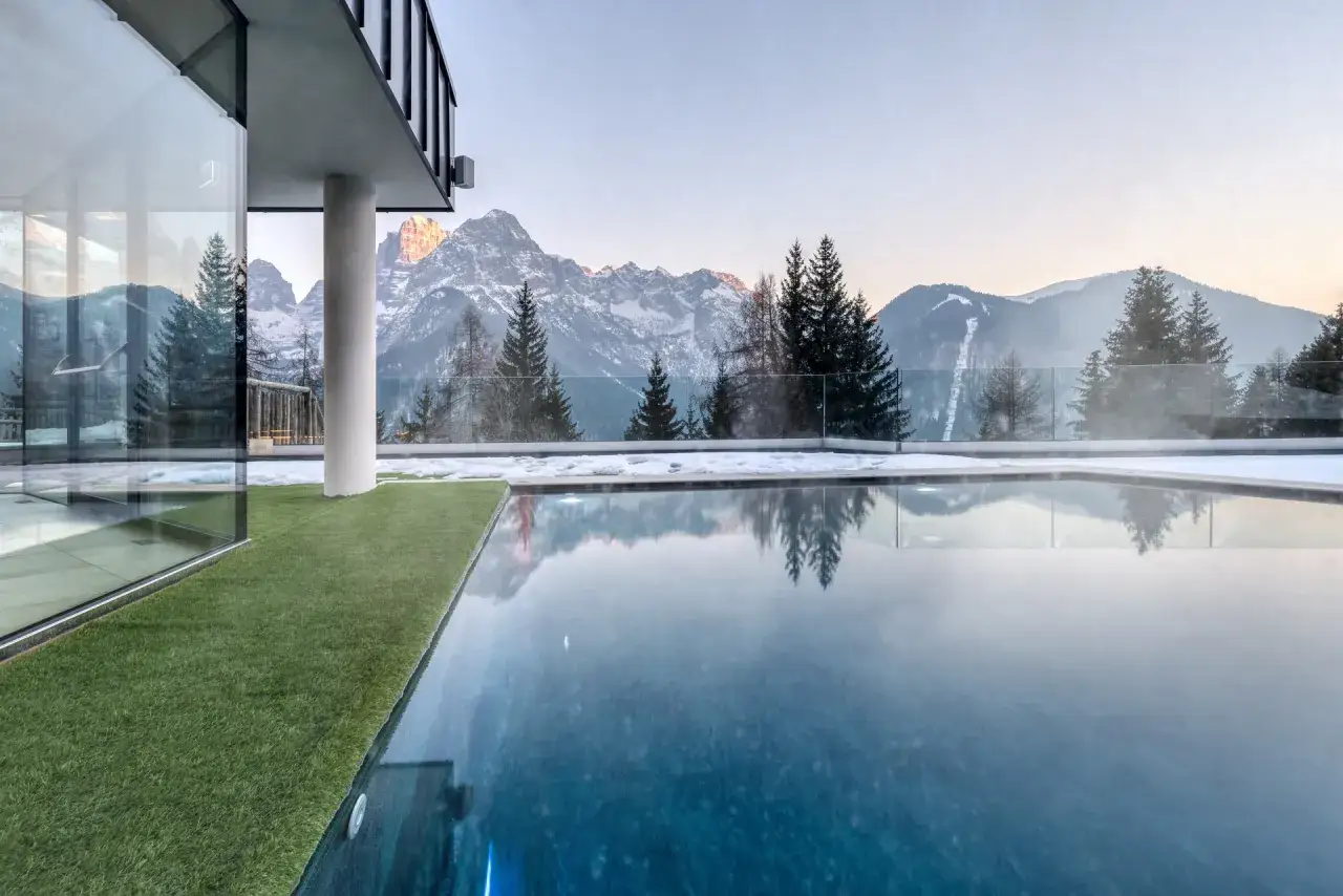 Piscina panoramica hotel Madonna di Campiglio