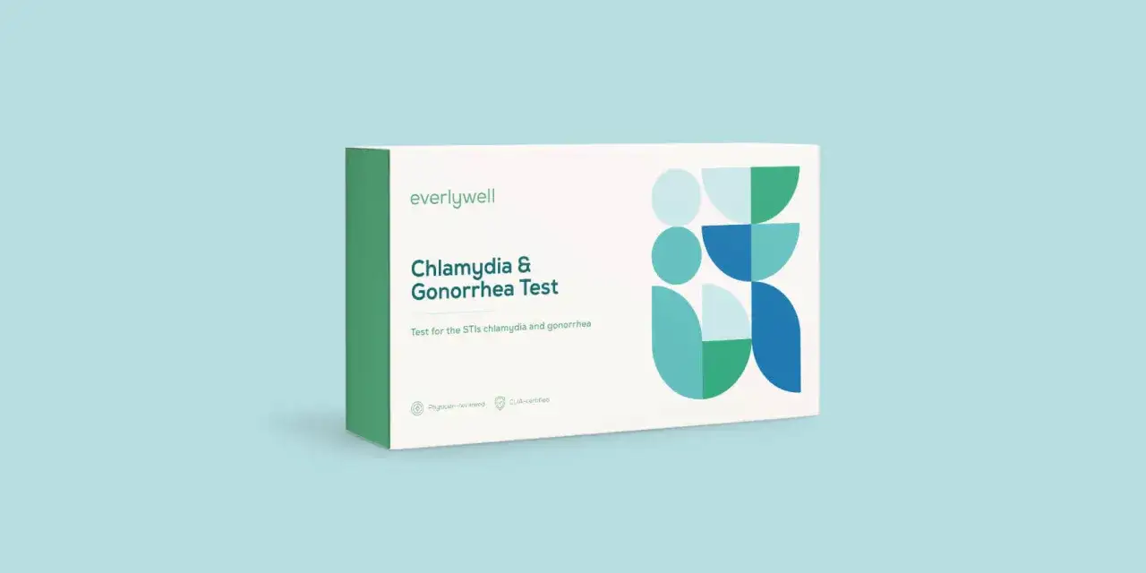 Caja de prueba de clamidia y gonorrea Everlywell. Una prueba para detectar el contagio de clamidia y otras ITS.