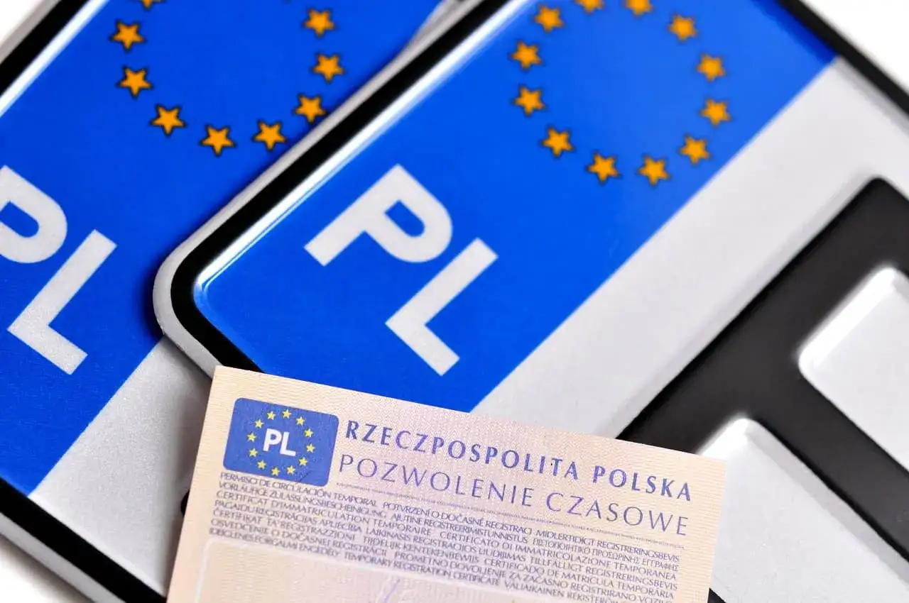 Polskie tablice rejestracyjne z symbolem