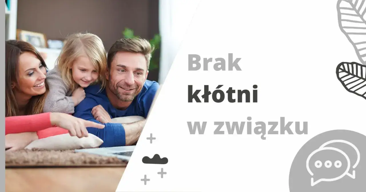 Rodzina ogląda coś na laptopie. Tekst: 