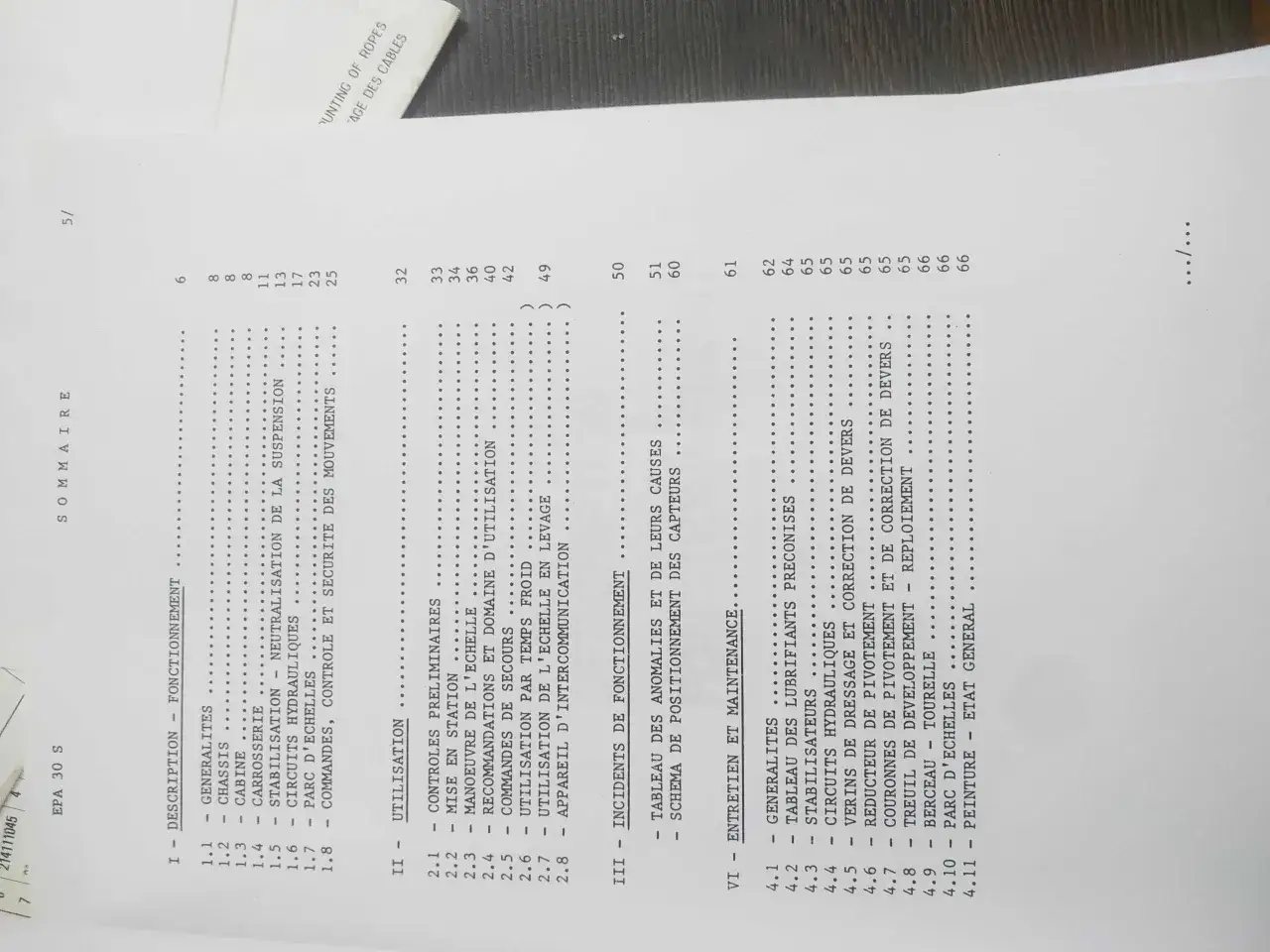 Spis treści dokumentu technicznego, który może służyć jako wyszukiwarka instrukcji obsługi. Zawiera sekcje dotyczące ogólnych informacji, użytkowania, konserwacji i napraw.