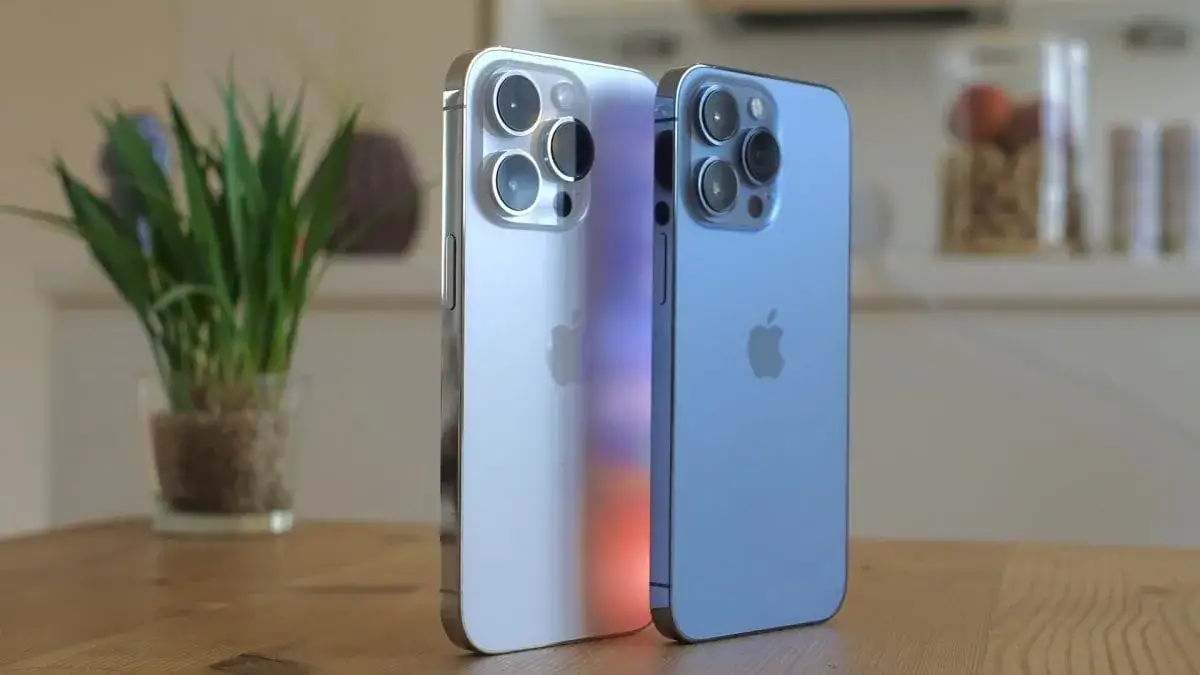 Por&oacute;wnanie autoryzowany serwis Apple vs niezależny iPhone 13
