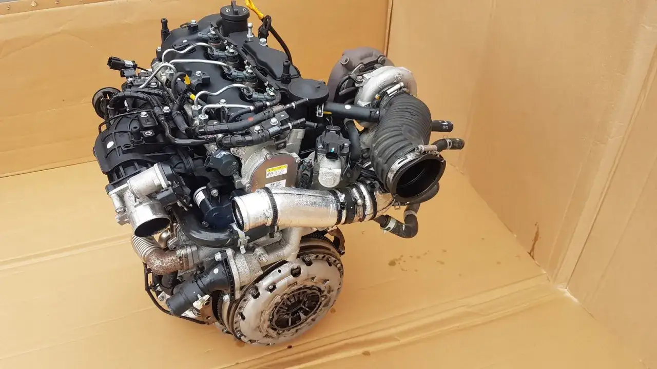 Silnik Hyundai Tucson 1.6 T-GDI z turbosprężarką i sprzęgłem.