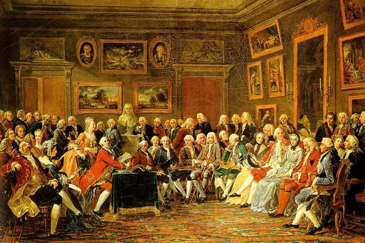 En samling män och kvinnor i 1700-talskläder diskuterar idéer, en scen som speglar upplysningens litteratur och intellektuella liv.