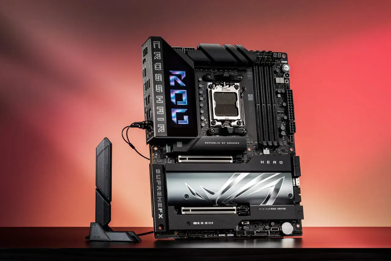 ASUS ROG Crosshair Mainboard mit AM5 CPU-Sockel, bereit für die nächste Generation von AMD Ryzen Prozessoren.